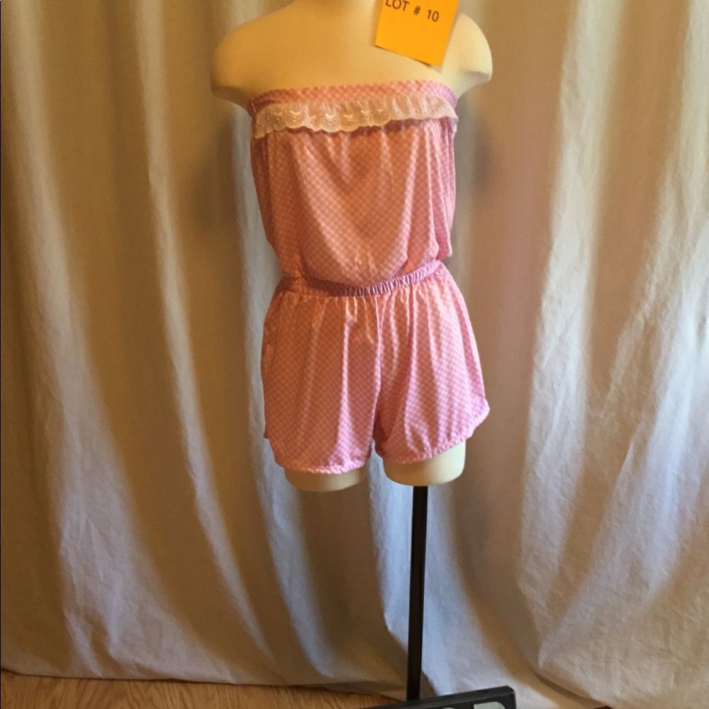 Sleep/play romper in pink & white checks in Large